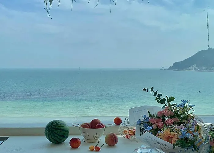 Hoho House Songjeong Hotel *